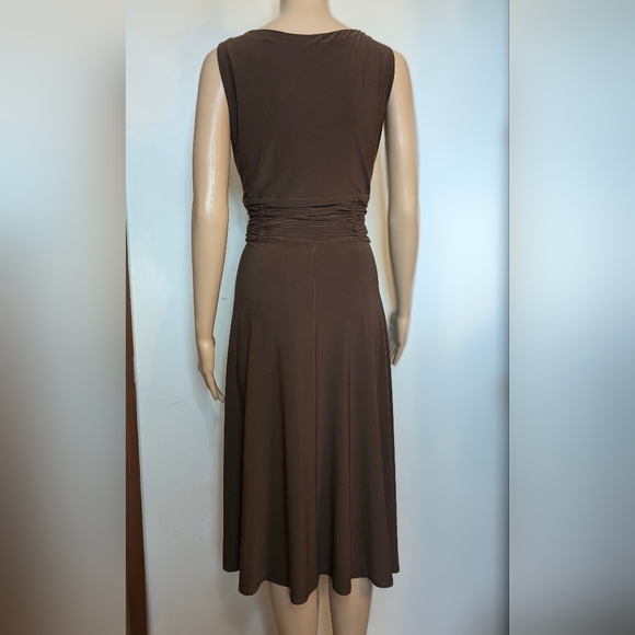 Vintage Fit To Flare Dress - Picture 2 of 8